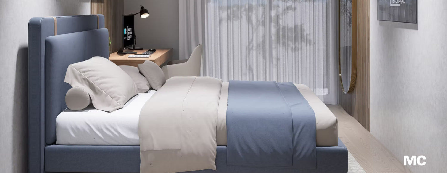 Cama Lazzari estofada em azul, com cabeceira alta e linhas modernas – design exclusivo Evanyrouse para Móveis Castros